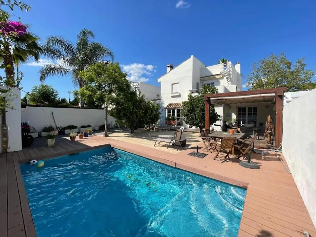 Bonita Villa Moderna Cerca De La Playa Estepona