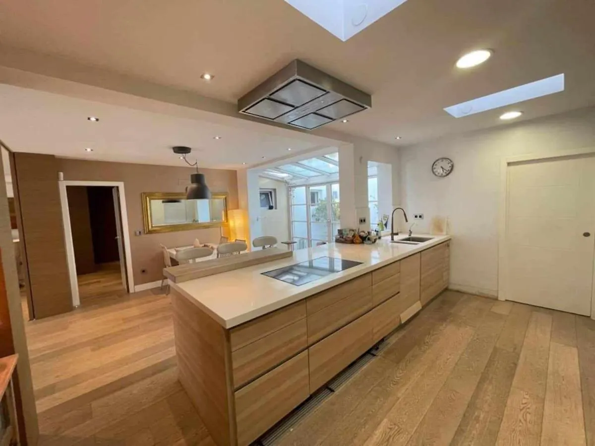 Bonita Villa Moderna Cerca De La Playa Estepona
